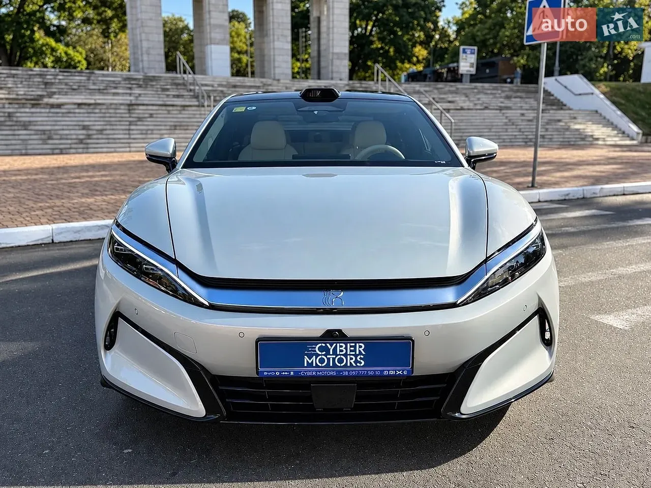 BYD Han L 2025 photo 2