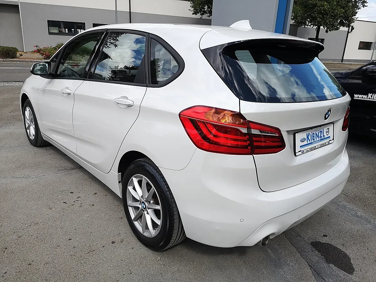 BMW 2 Series 2018 photo 2