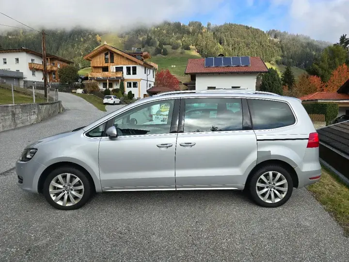 Volkswagen Sharan 2013 photo 2