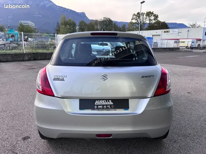 Suzuki Swift 2013 photo 4
