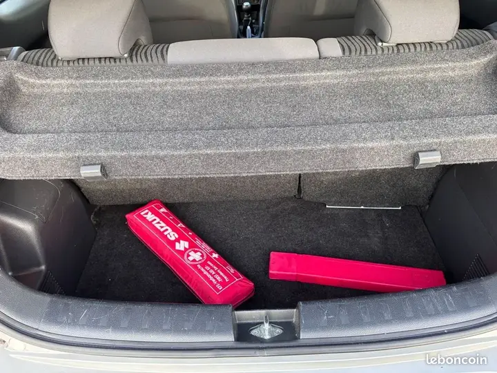 Suzuki Swift 2013 photo 5