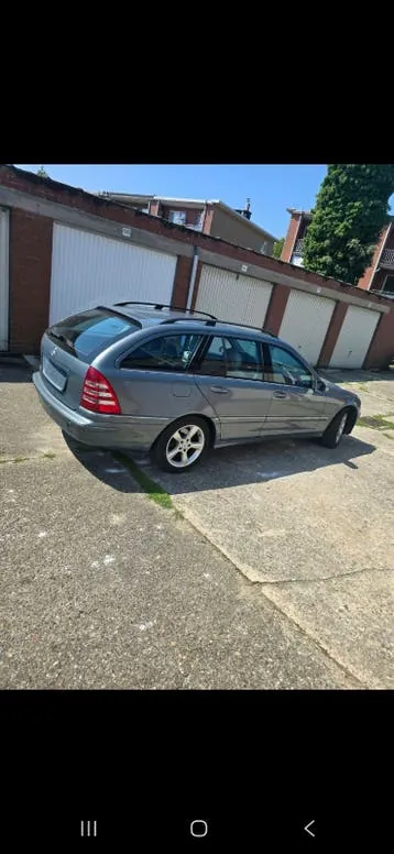 Mercedes-Benz C240