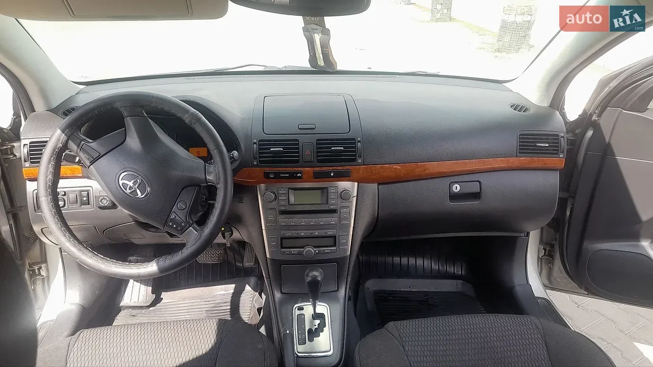 Toyota Avensis 2008 photo 5