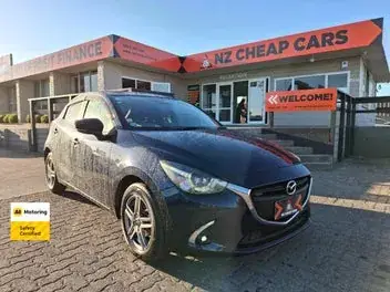 Mazda Demio 2017 photo 2