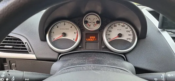 Peugeot 207 2009 photo 4