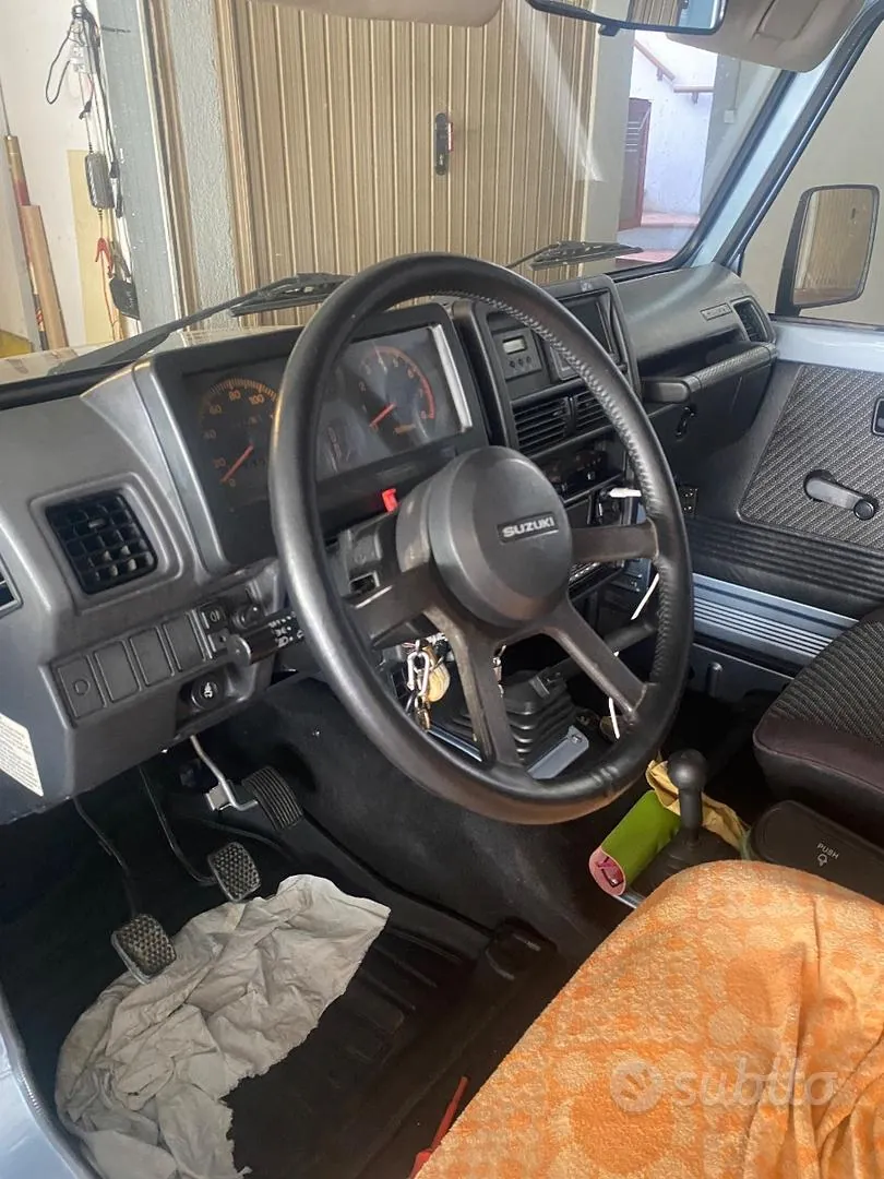 Suzuki Samurai 1988 photo 2