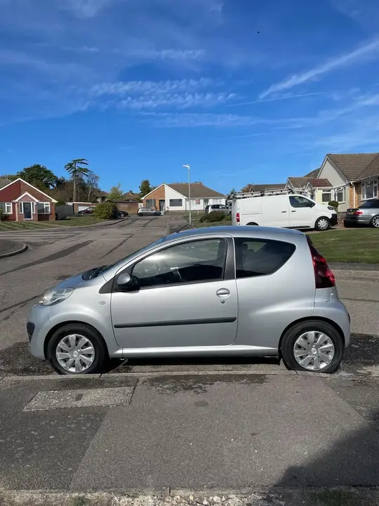 Peugeot 107 2013 photo 3