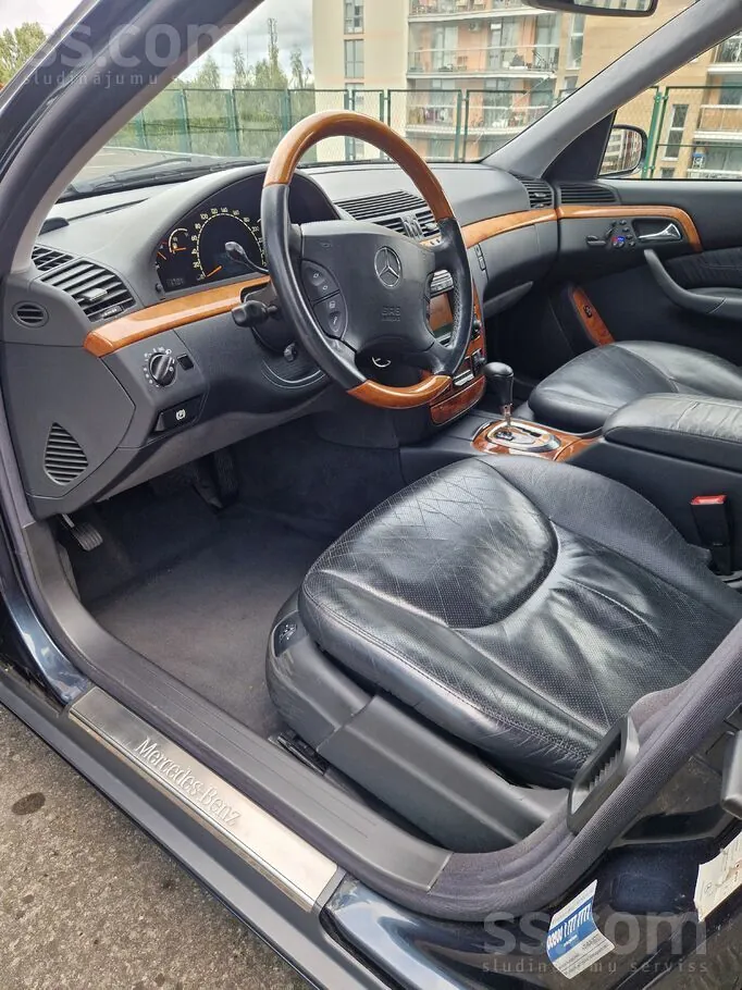 Mercedes-Benz S320 1999 photo 4