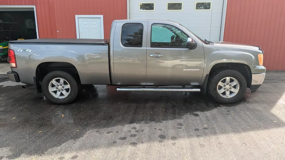 GMC Sierra 1500 2013 photo 2