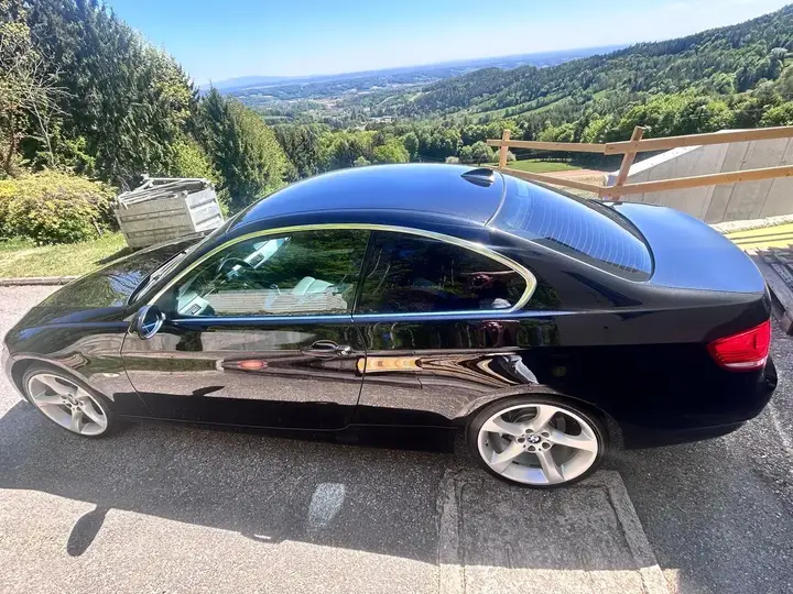 BMW 3Er-Reihe 325I 2007 photo 2