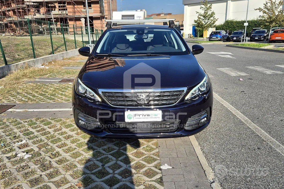 Peugeot 308 2019 photo 2