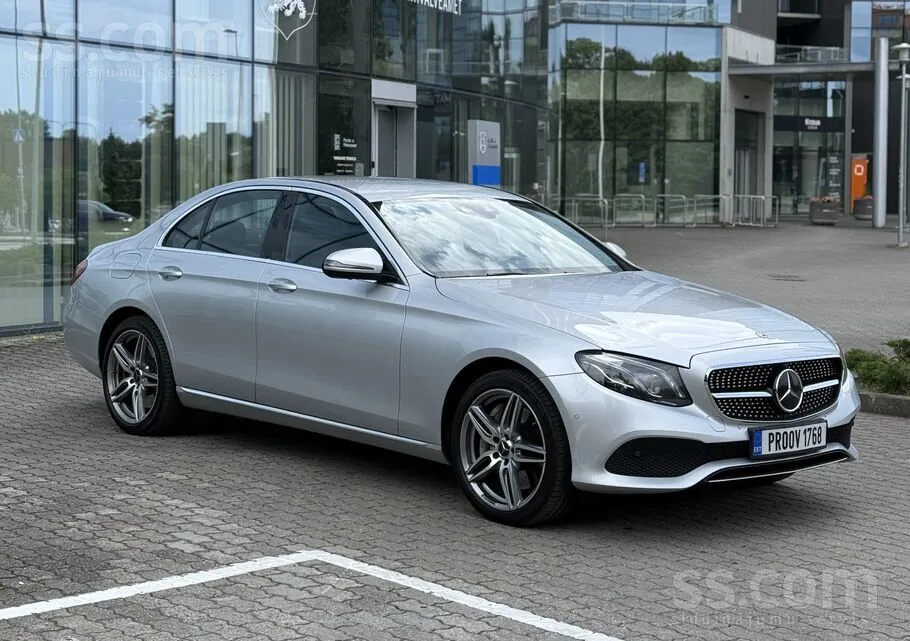 Mercedes-Benz E-Class 2017 photo 2