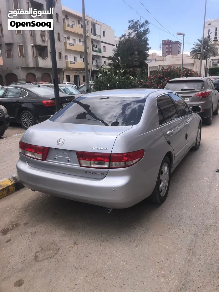Honda Accord 2004 photo 4