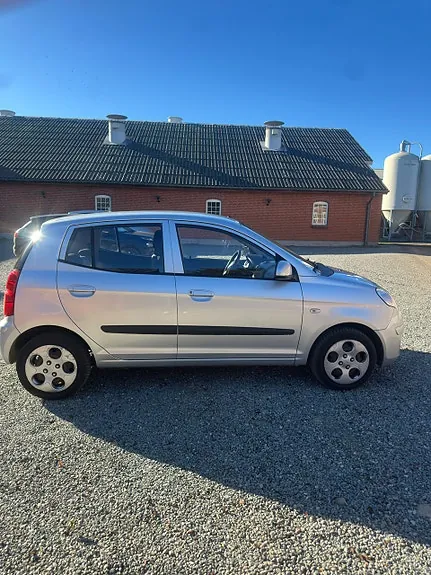 Kia Picanto 2010 photo 3