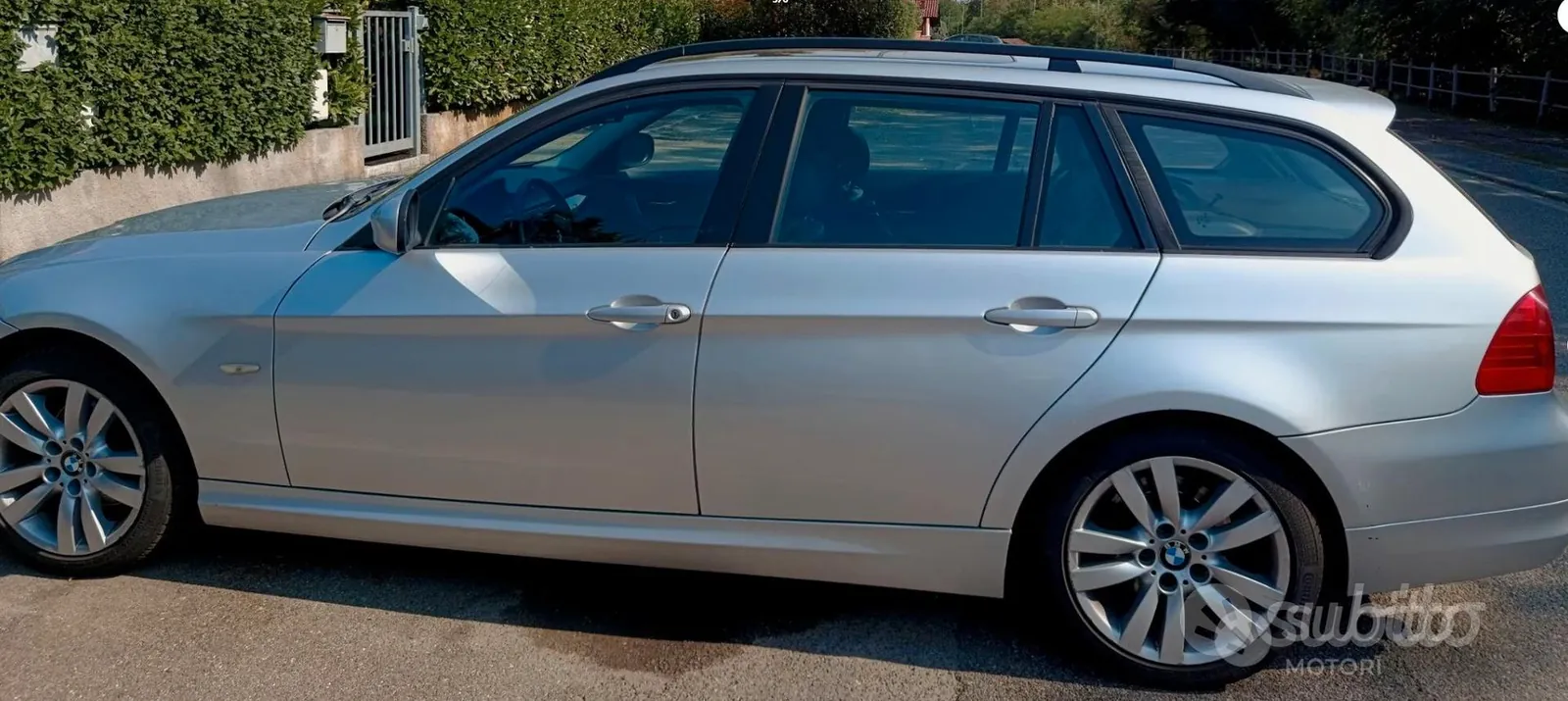 BMW 3 Series 2011 photo 4