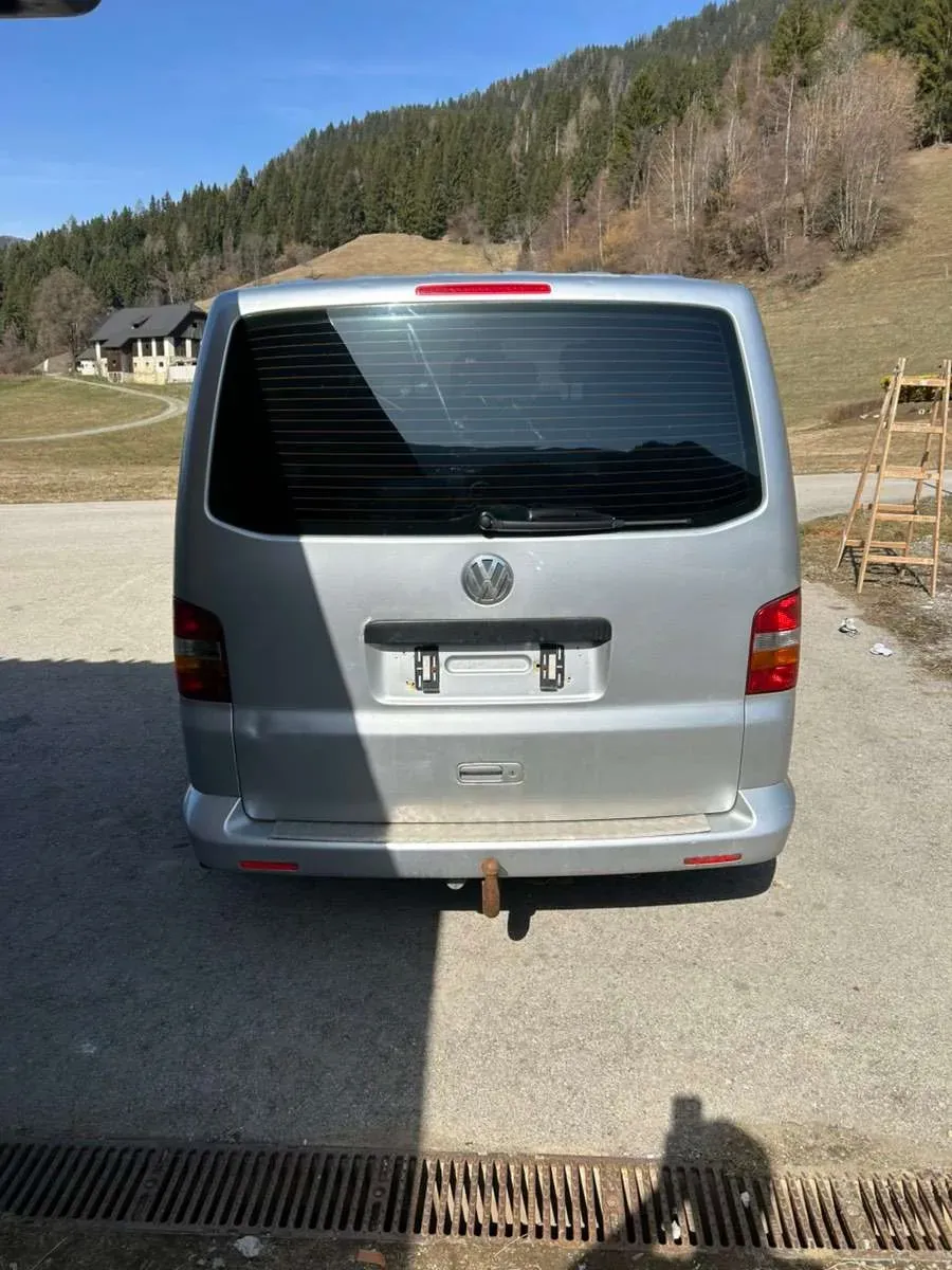 Volkswagen T5 2005 photo 3