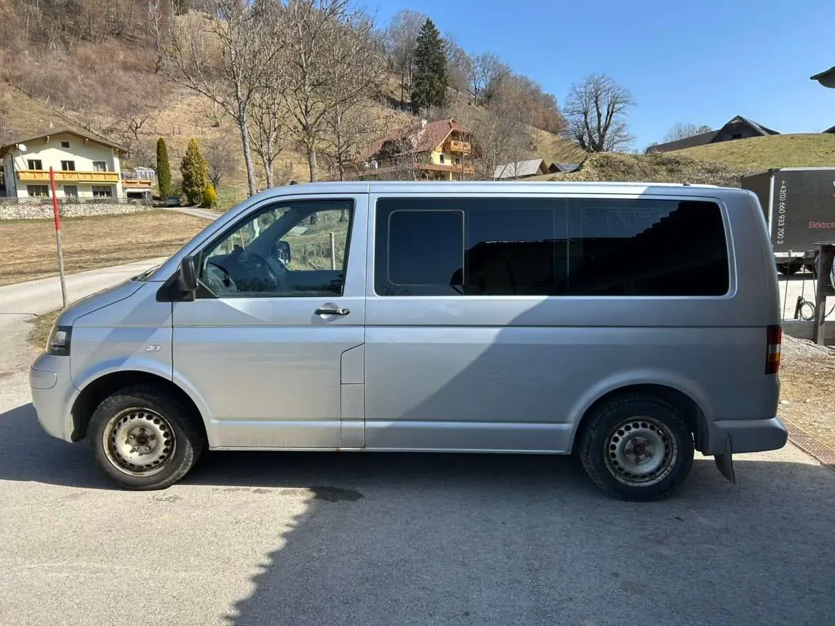 Volkswagen T5 2005 photo 2