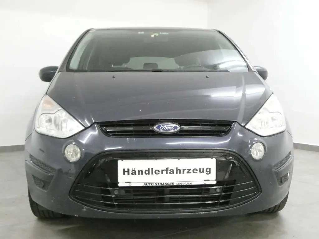 Ford S-Max 2012 photo 2