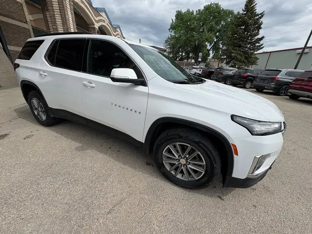 Chevrolet Traverse 2023 photo 3