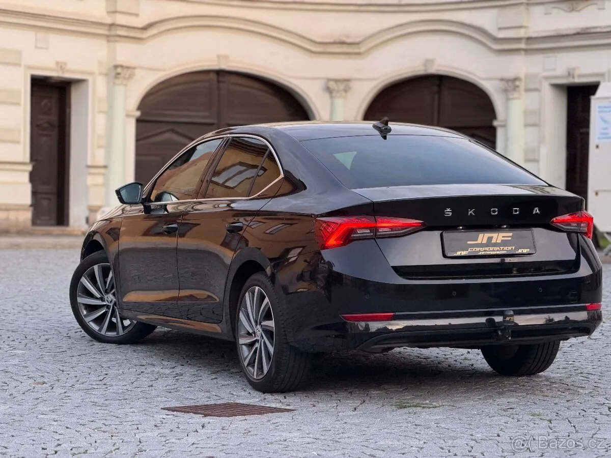Skoda Octavia 2021 photo 2