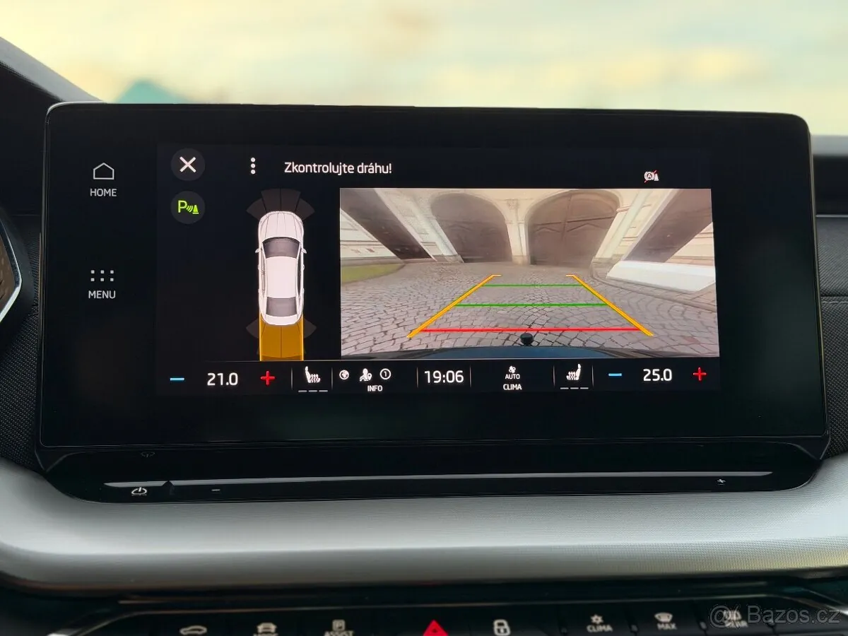 Skoda Octavia 2021 photo 5