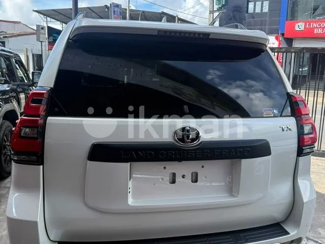 Toyota Land Cruiser Prado 2023 photo 3