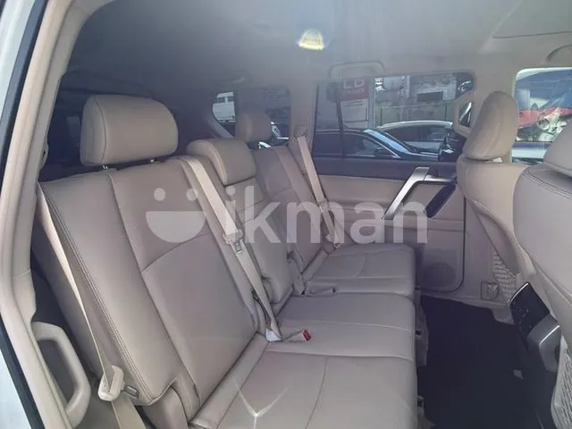 Toyota Land Cruiser Prado 2023 photo 2