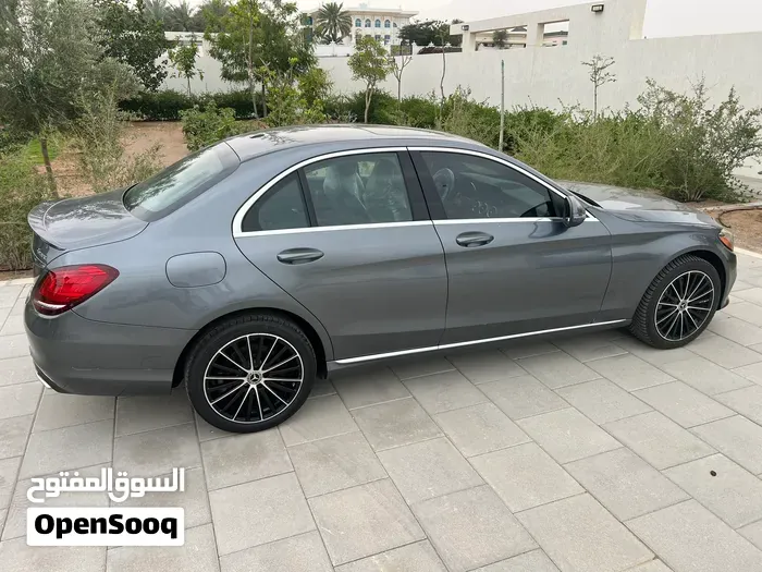 Mercedes-Benz C-Class 2019 photo 2