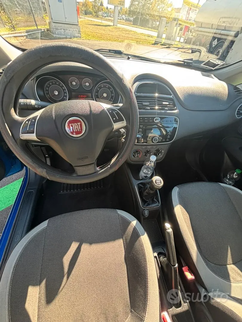 Fiat Punto 2015 photo 5