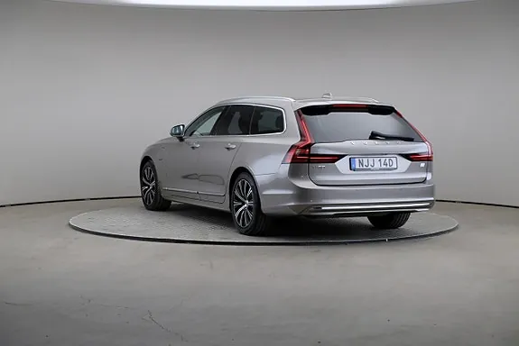 Volvo V90 2022 photo 2
