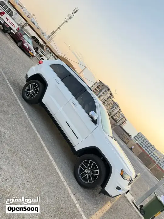 Jeep Grand Cherokee 2018 photo 4