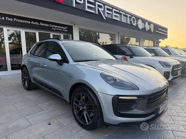 Porsche Macan 2023 photo 2