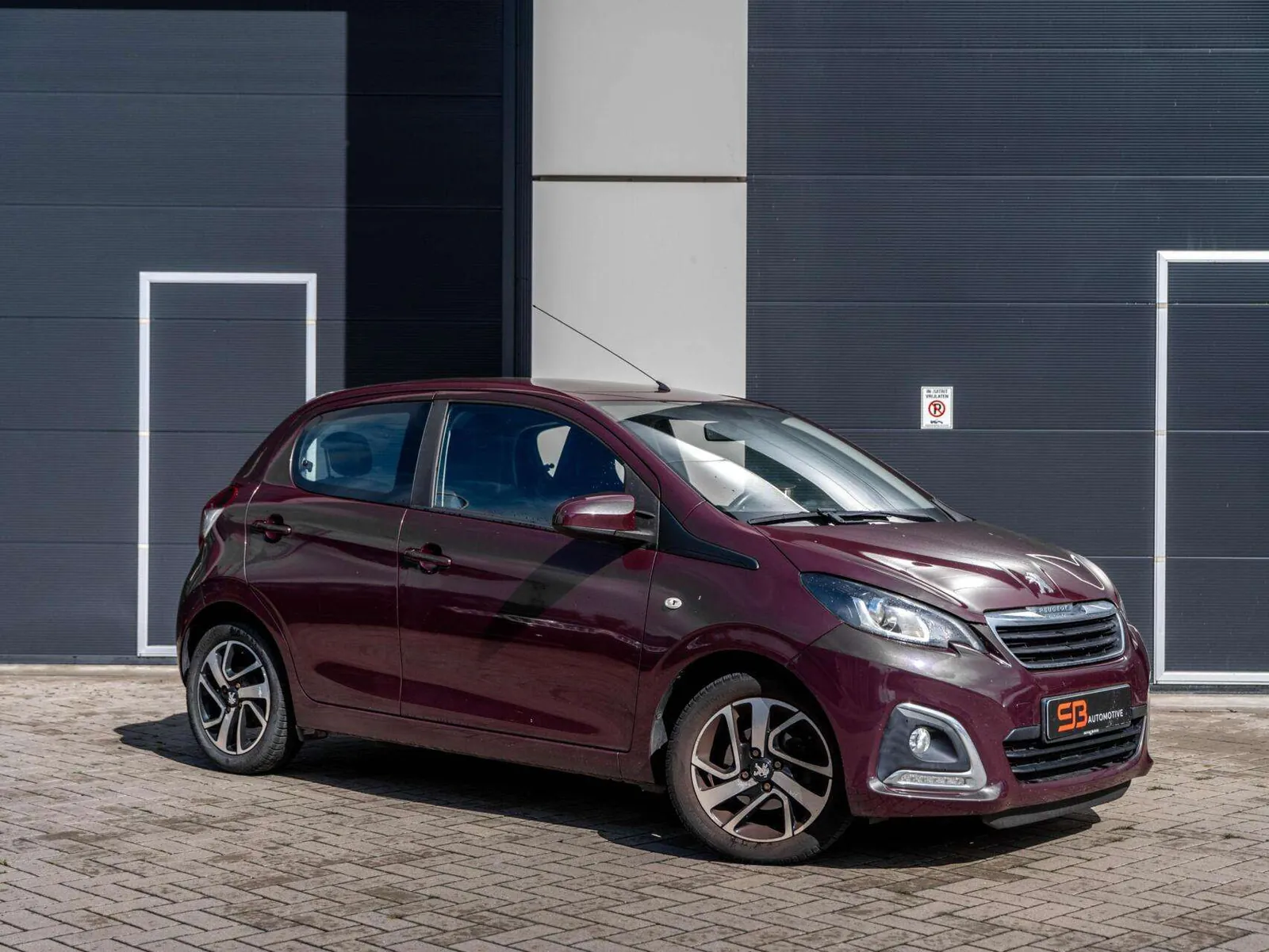 Peugeot 108 2015 photo 5