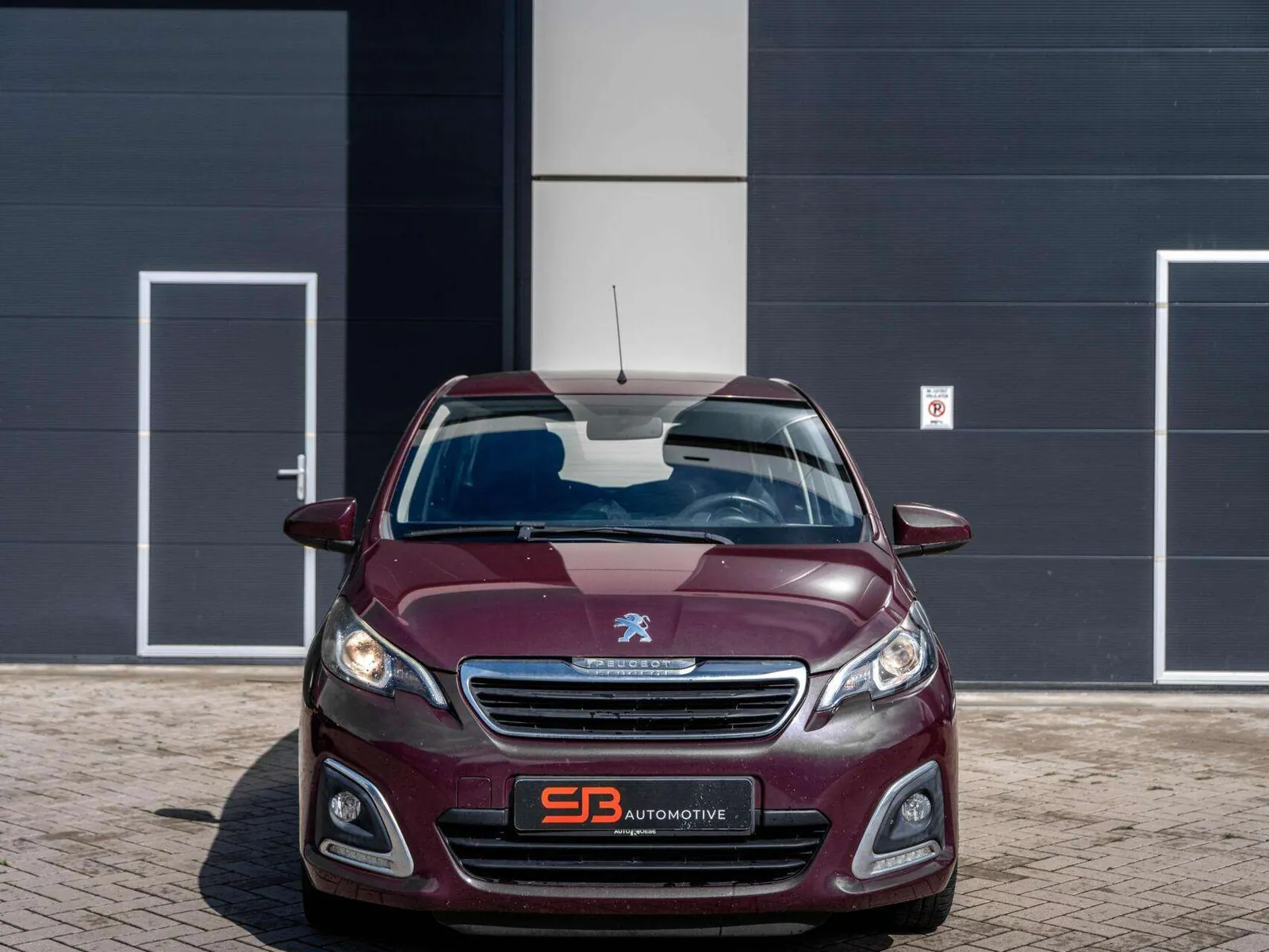 Peugeot 108 2015 photo 4