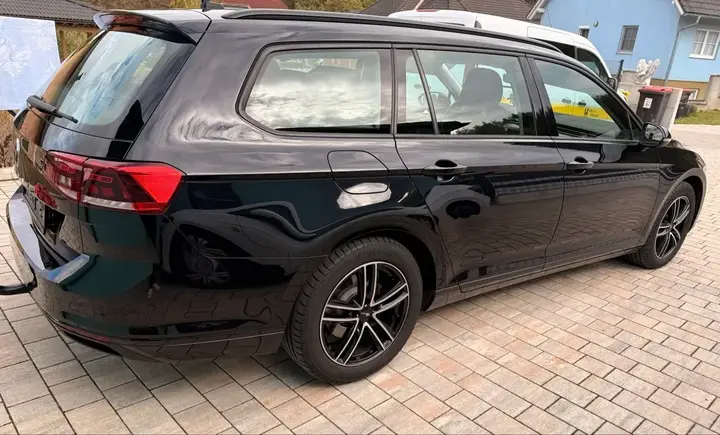 Volkswagen Passat 2019 photo 3