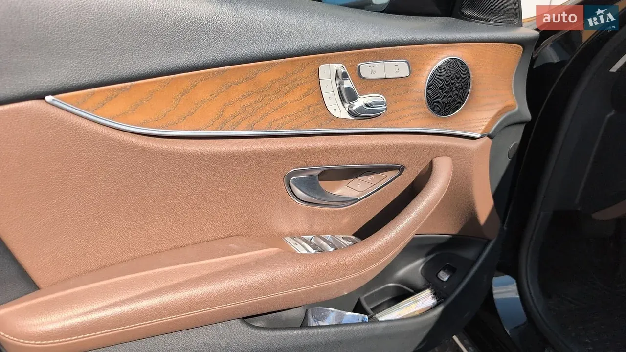 Mercedes-Benz E-Class 2019 photo 5