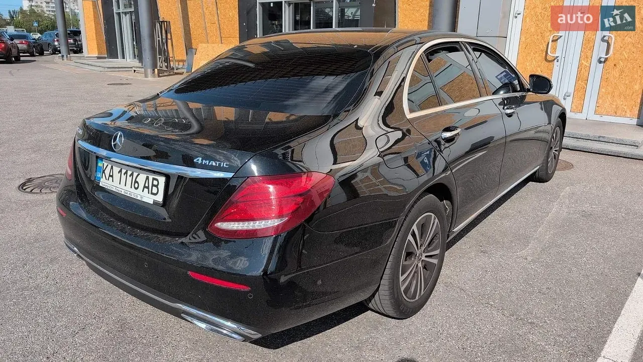 Mercedes-Benz E-Class 2019 photo 2
