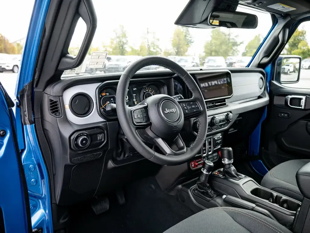 Jeep Wrangler 2026 photo 3