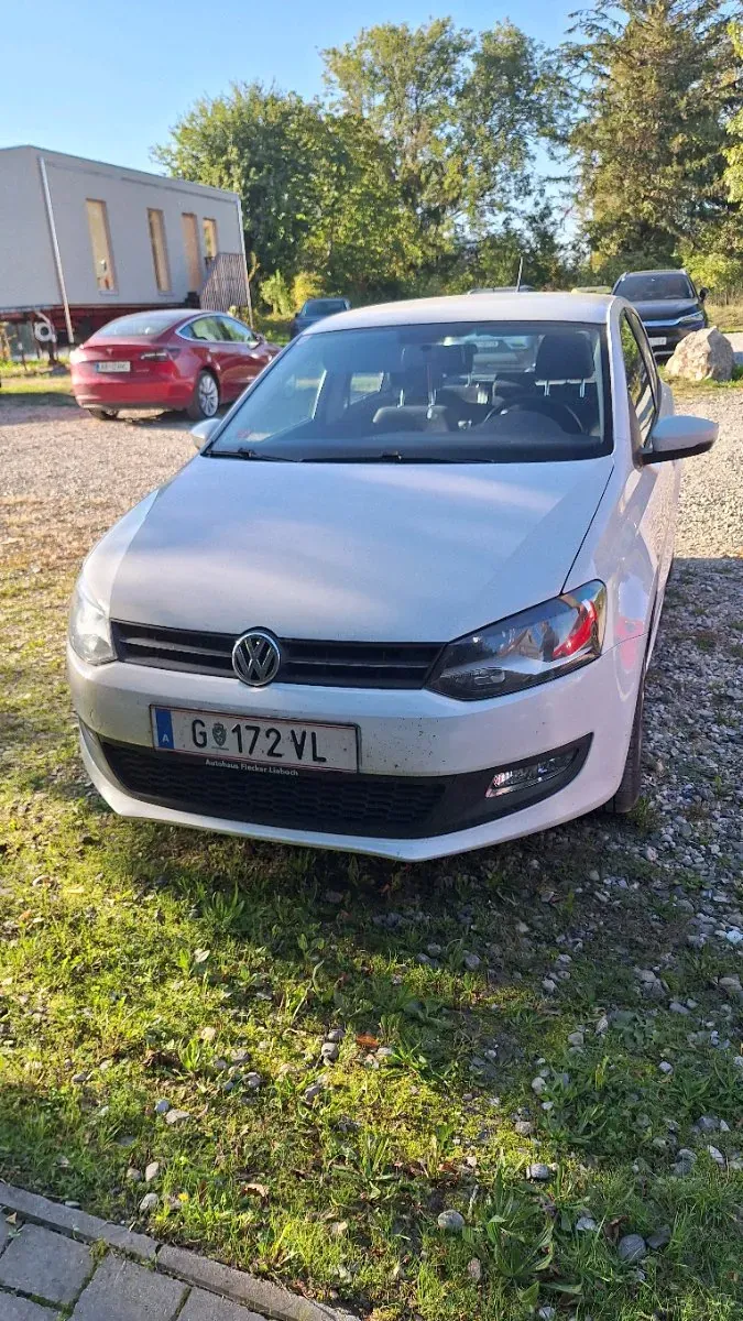 Volkswagen Polo 2012 photo 3