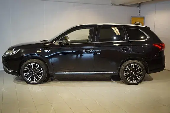 Mitsubishi Outlander 2017 photo 3