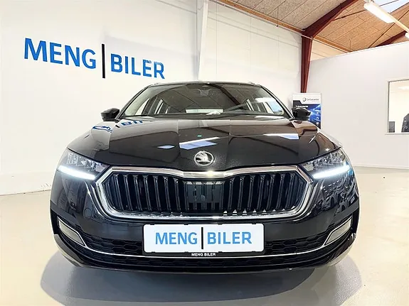 Skoda Octavia 2021 photo 3