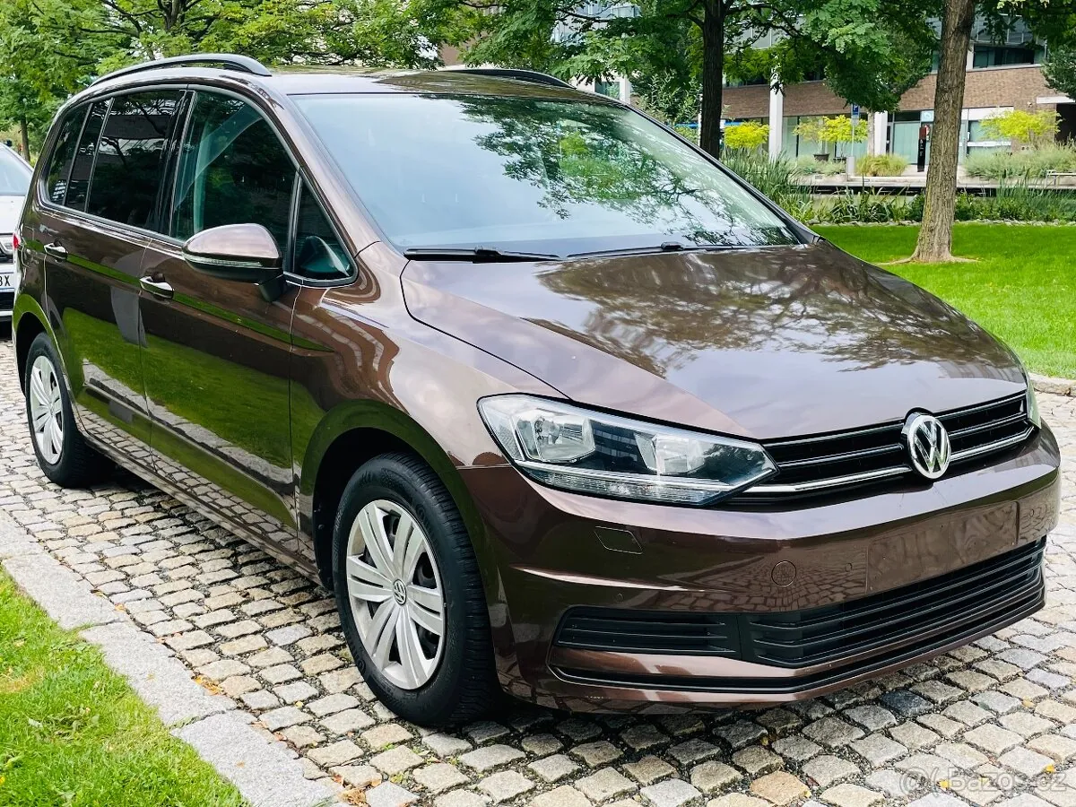 Volkswagen Touran 2023 photo 4