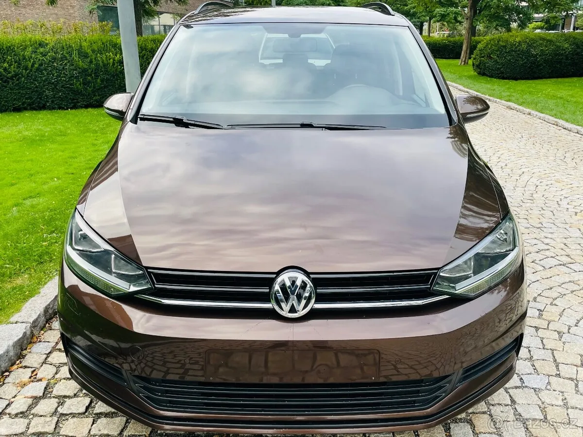 Volkswagen Touran 2023 photo 3