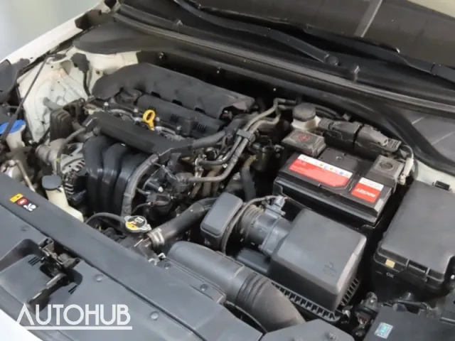 Hyundai Avante 2018 photo 5