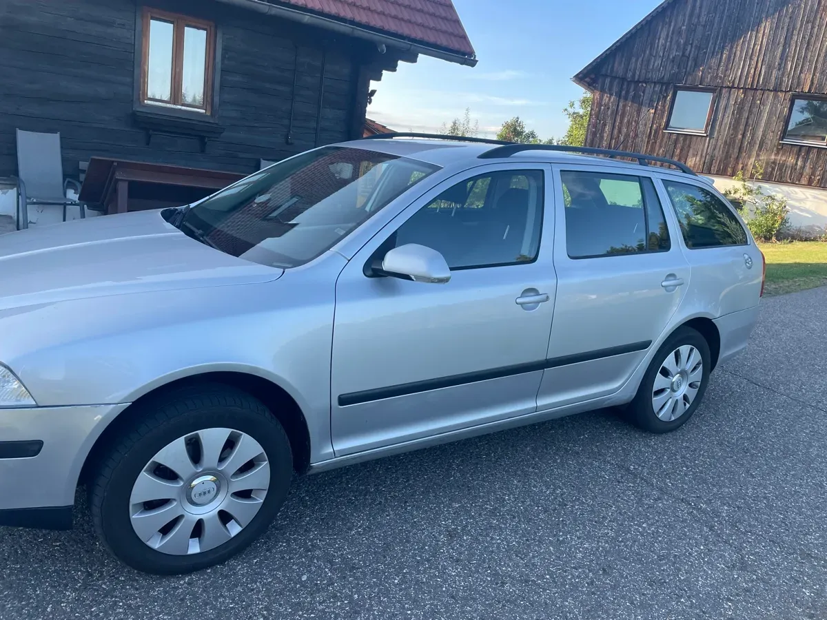 Skoda Octavia 2005 photo 3