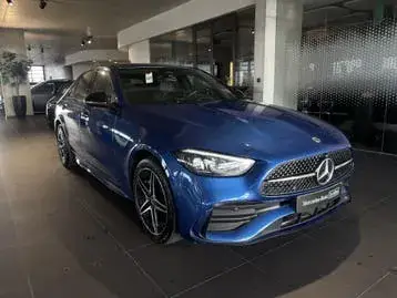 Mercedes-Benz C 300 E 2024 photo 3