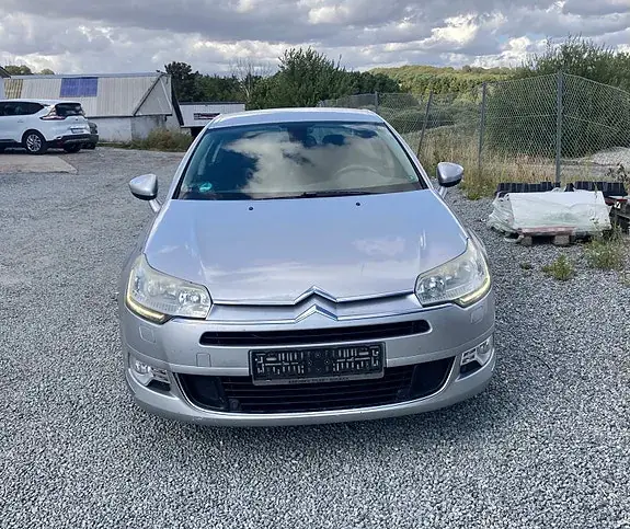 Citroen C5 2011 photo 2