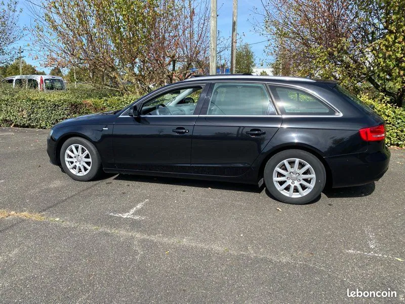 Audi A4 2012 photo 3