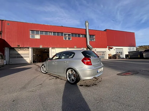 BMW 118D 2009 photo 4