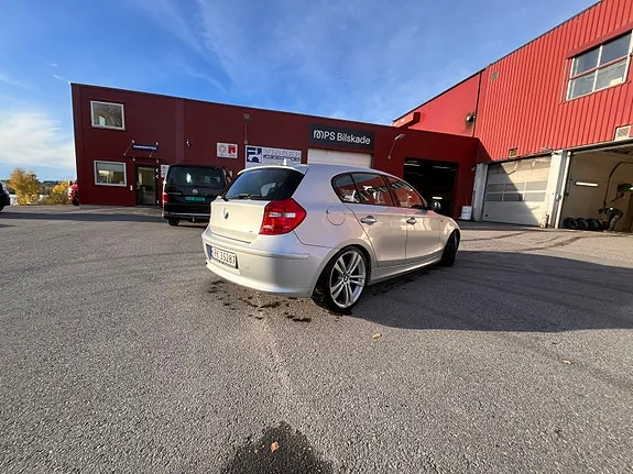 BMW 118D 2009 photo 3